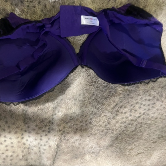 Black and Purple lacy bra 42dd - Picture 3 of 5